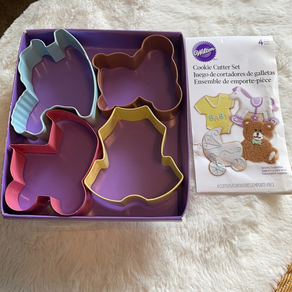 Wilton metal babyshower cookie cutters